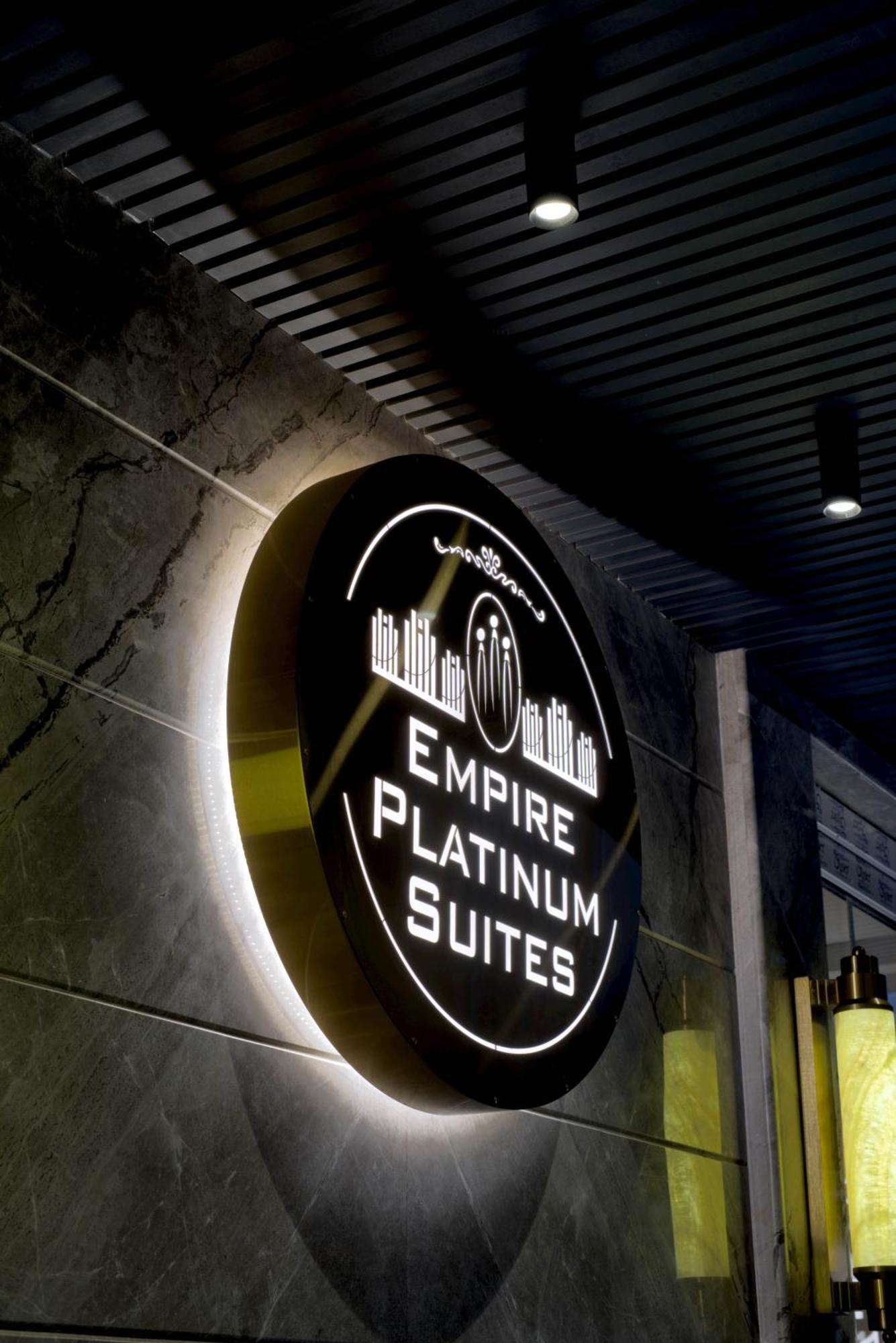 Empire Platinum Suites Nuova Delhi Esterno foto
