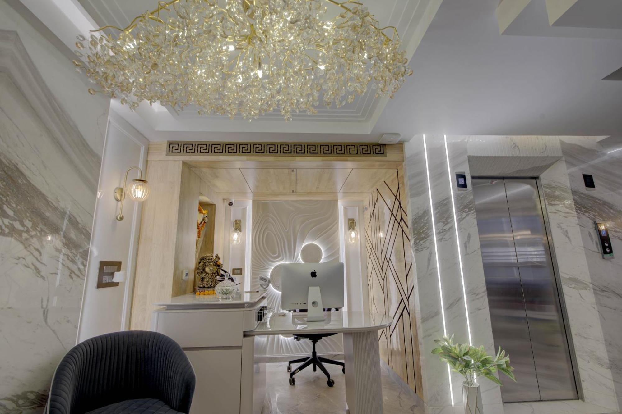 Empire Platinum Suites Nuova Delhi Esterno foto