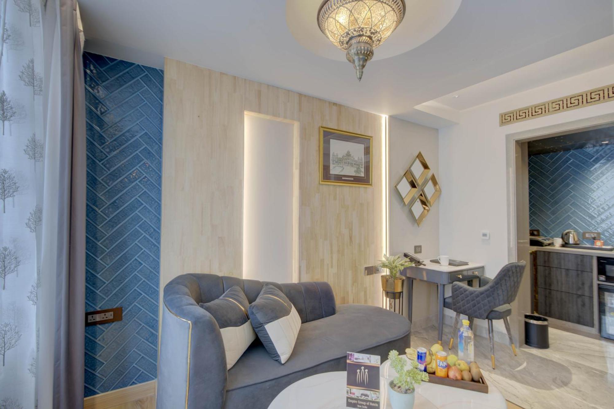 Empire Platinum Suites Nuova Delhi Esterno foto