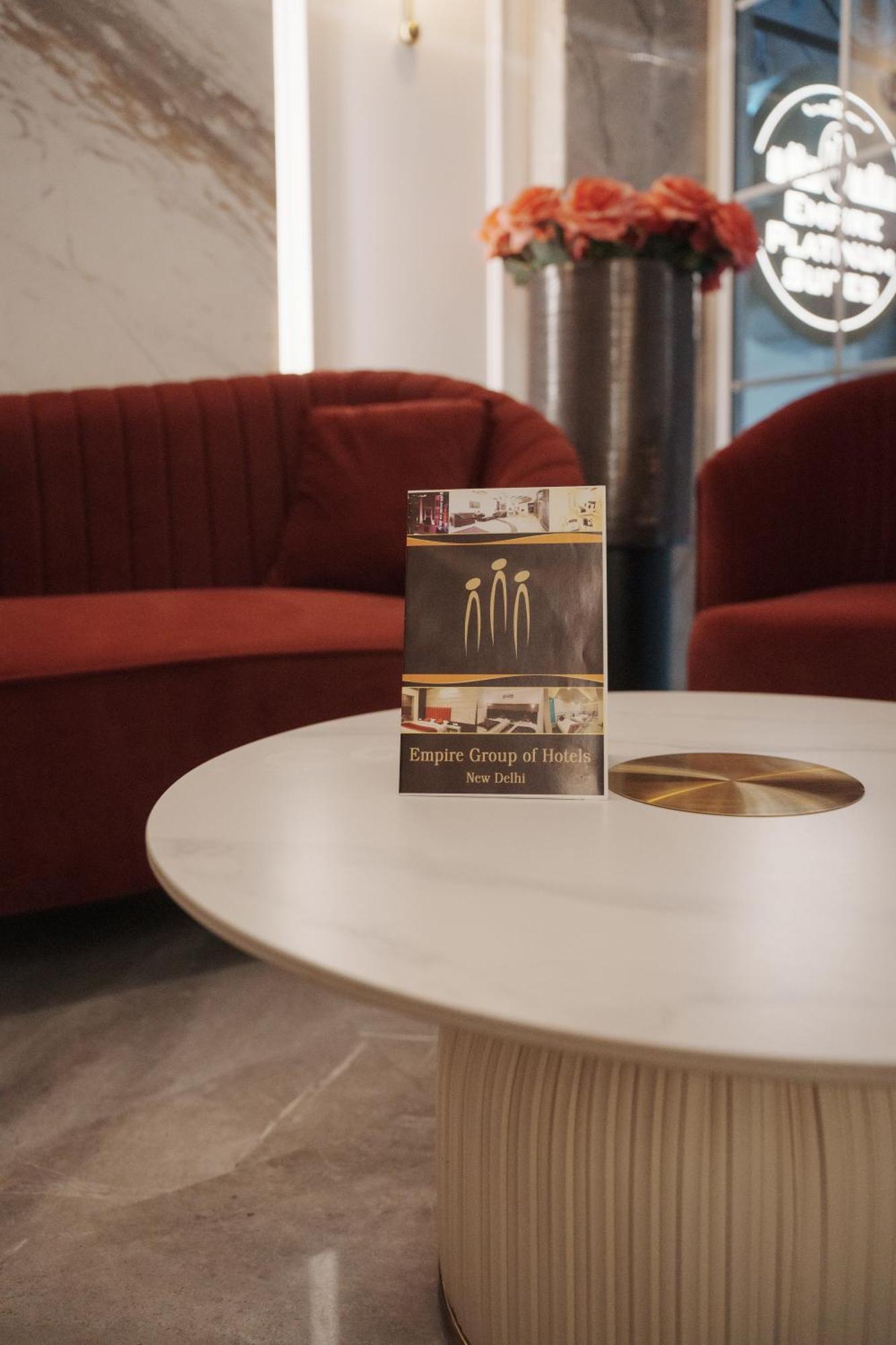 Empire Platinum Suites Nuova Delhi Esterno foto